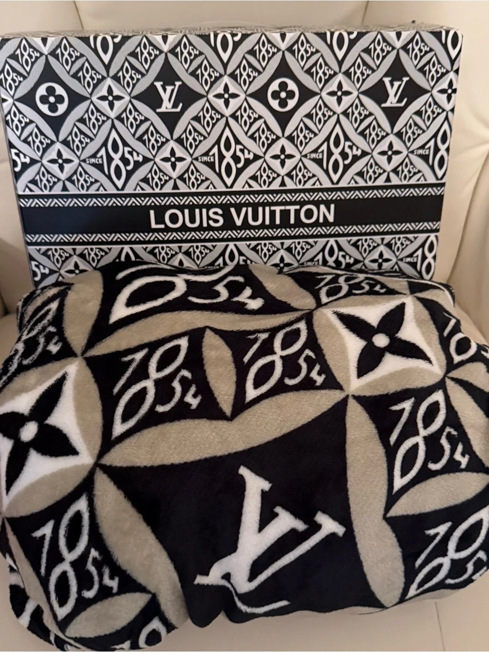 Fashion Black, Grey and White Blanket WITH BOX